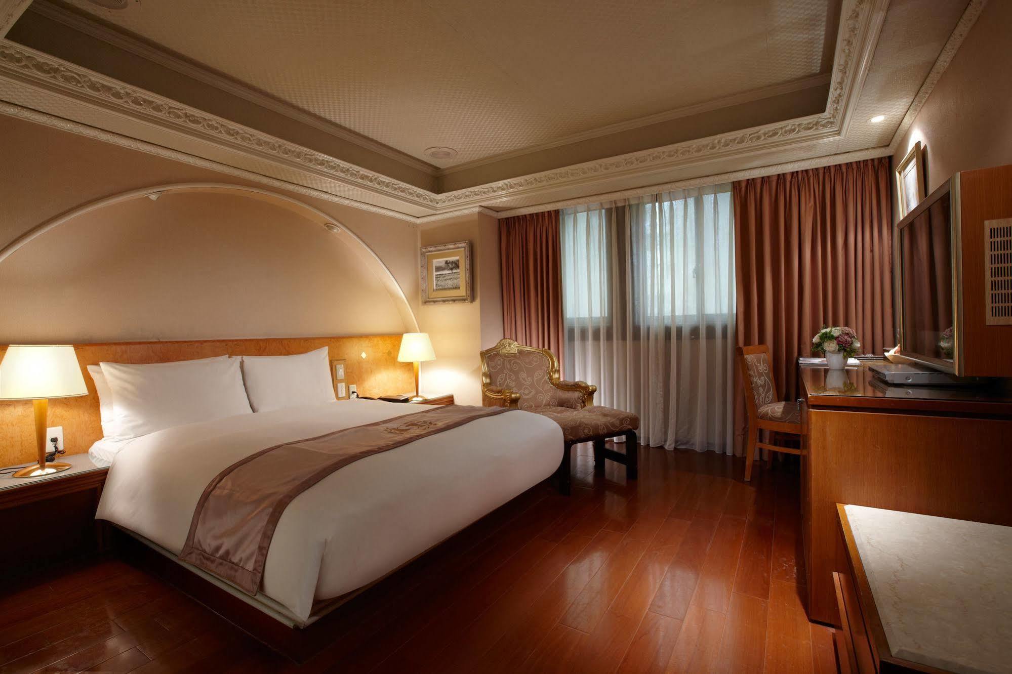 Hope City Fushing Hotel Taipei Esterno foto